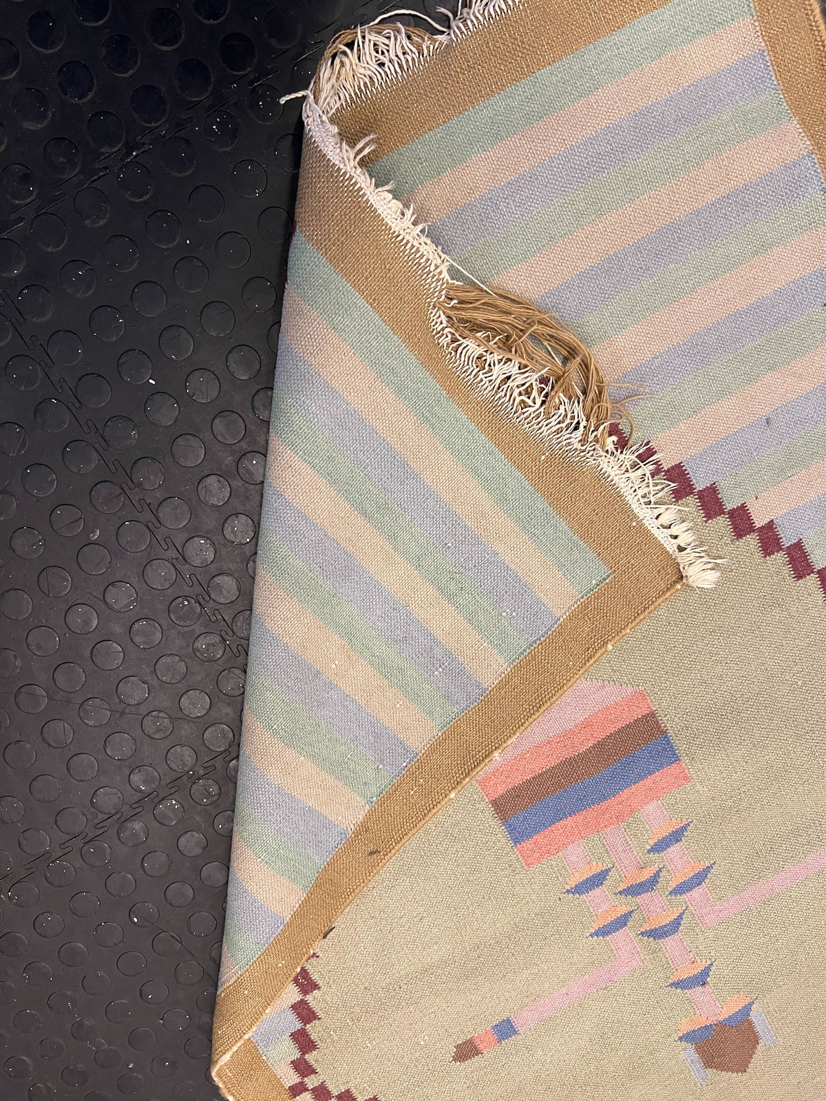 Vintage Geometric Pattern Area Rug – Soft Pastel Colors, Woven Fabric 1m x 1.5m - REDUCED