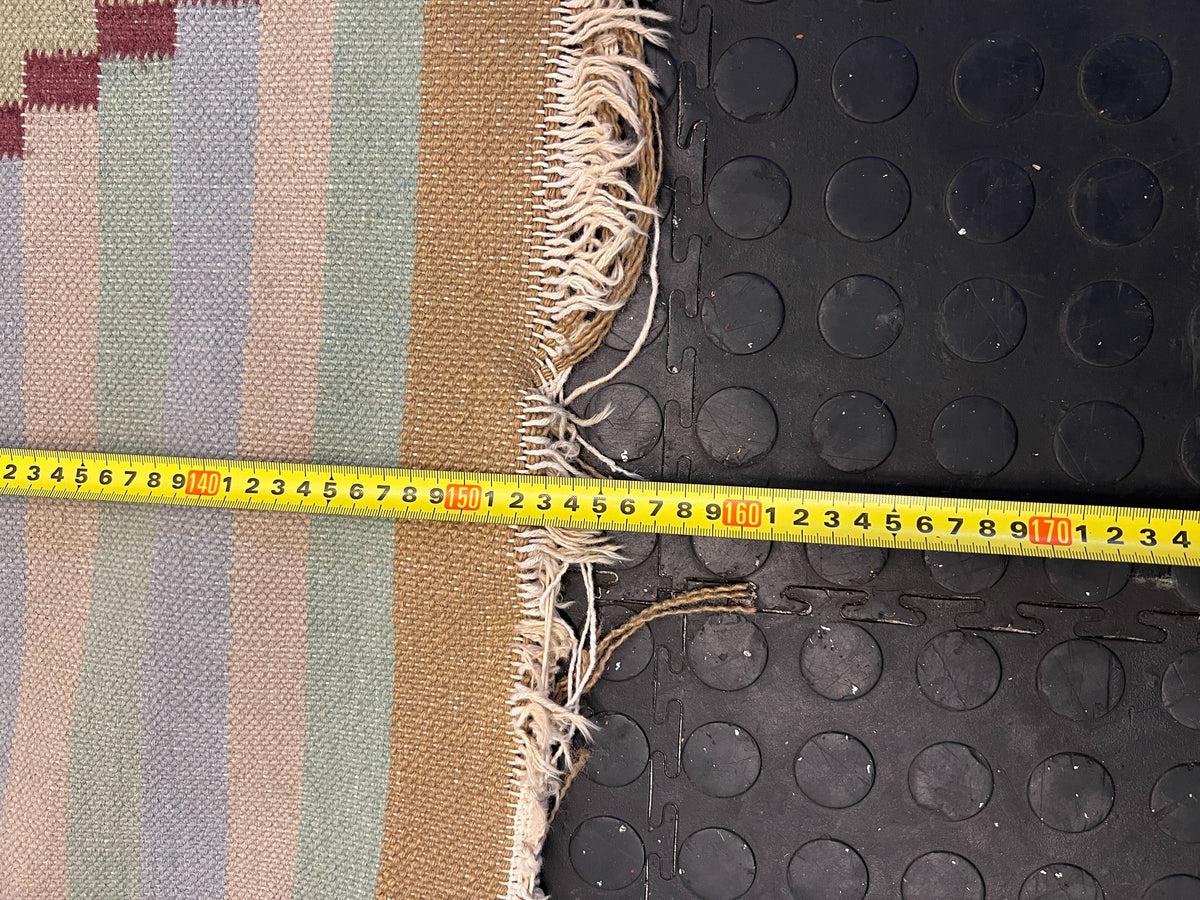 Vintage Geometric Pattern Area Rug – Soft Pastel Colors, Woven Fabric 1m x 1.5m - REDUCED