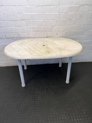 Vintage Oval White Plastic Garden Table with Minor Wear - 2ndhandwarehouse.com