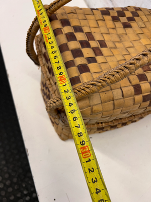 Vintage Two-Tone Woven Rattan Picnic Basket with Lid - 2ndhandwarehouse.com