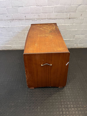 Vintage Wooden Storage Chest with Charm – Minor Wear - 2ndhandwarehouse.com