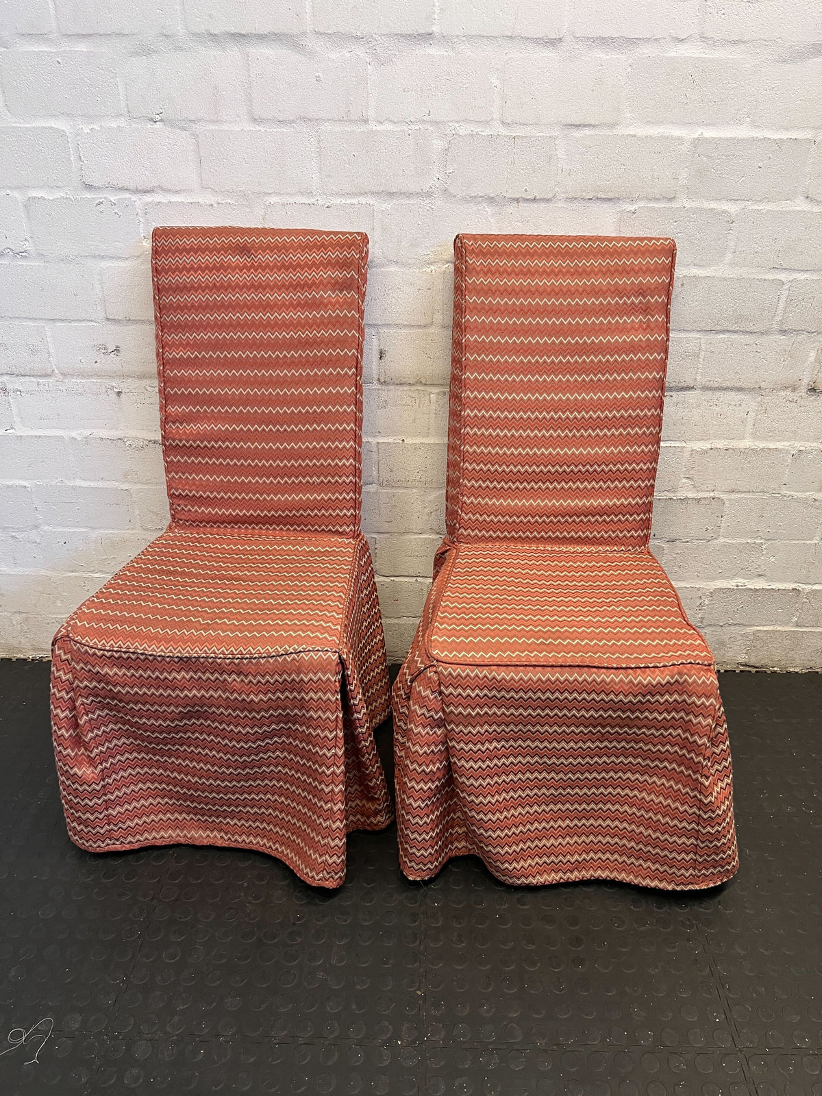 Vintage Zigzag Pattern Dining Chair - Orange & Cream Fabric - PRICE DROP - 2ndhandwarehouse.com