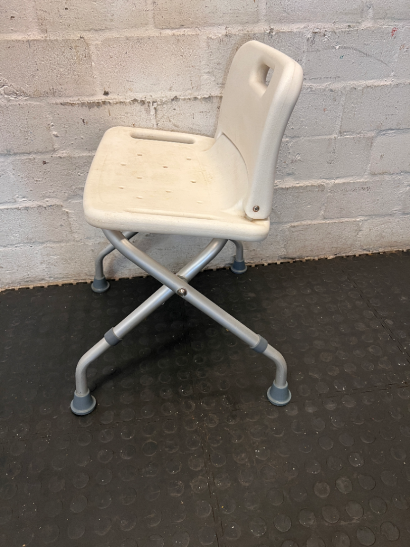 White Adjustable Shower Chair - Fair Condition with Soap Residue - 2ndhandwarehouse.com