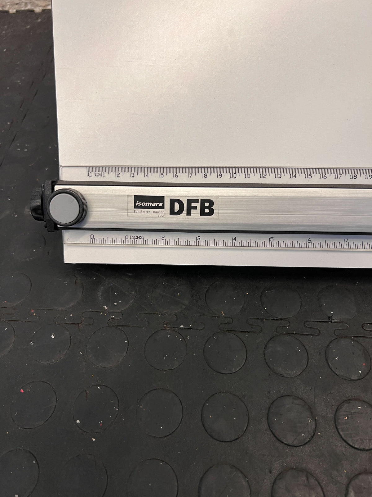 White Drawing Board with Straight-Edge Acrylic Ruler & Rubber Grip