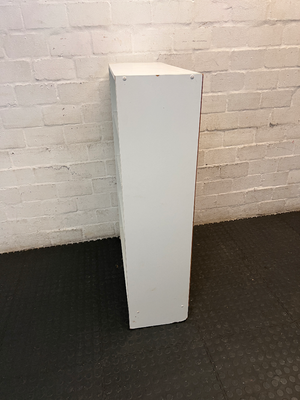 White Four-Shelf Bookcase — Structural Damage; Unable to Stand I - 2ndhandwarehouse.com
