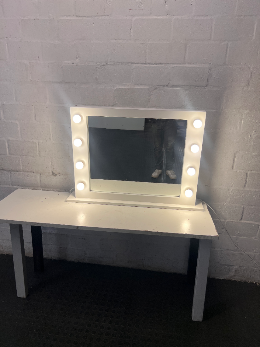 White Illuminated Hollywood Vanity Mirror