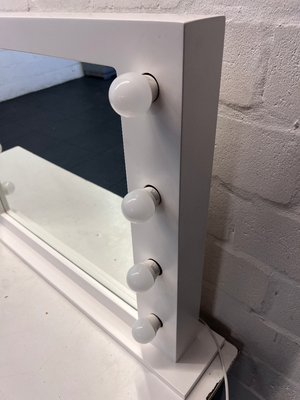 White Illuminated Hollywood Vanity Mirror