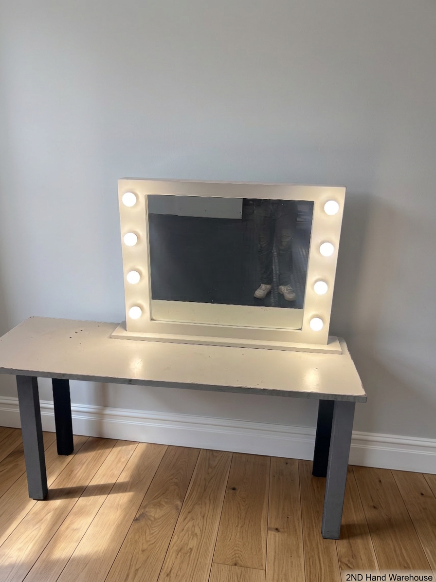 White Illuminated Hollywood Vanity Mirror