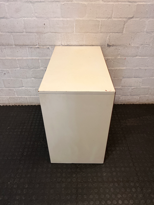 White Louvre-Door Storage Cabinet - Visible Wear to Edges - 2ndhandwarehouse.com