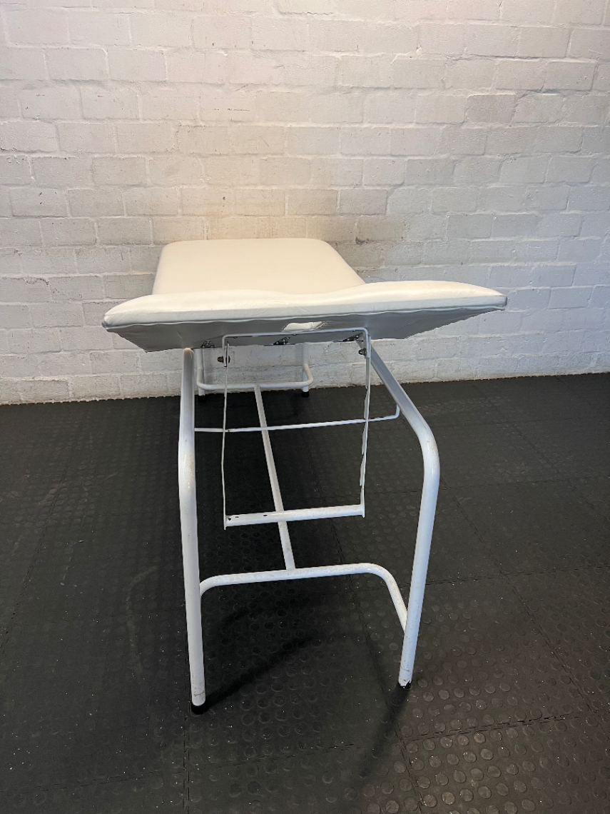 White Massage Table with Solid Steel Frame - 2ndhandwarehouse.com
