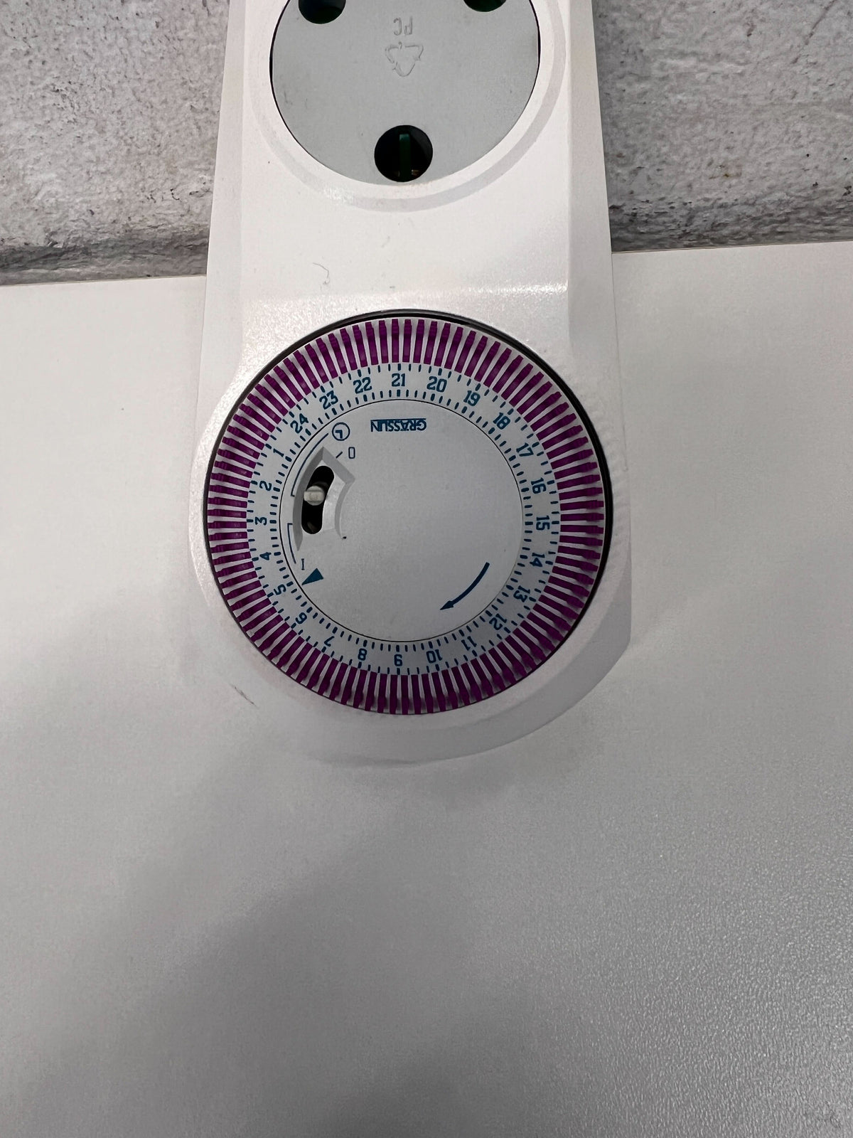 White Mechanical Timer Switch with Purple Dial