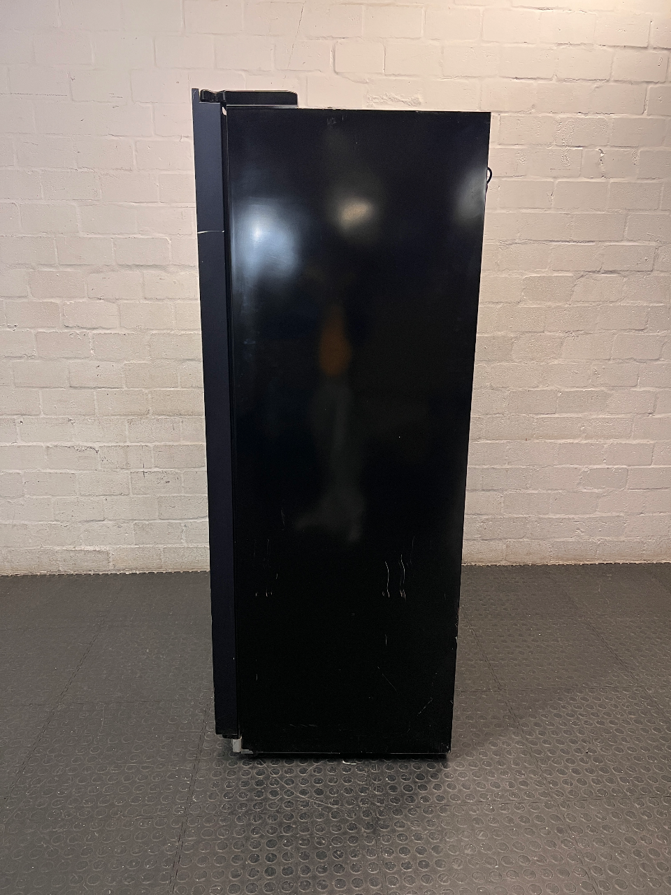 Samsung Black Mirror Side-by-Side Fridge Freezer — Good Working Order – back view