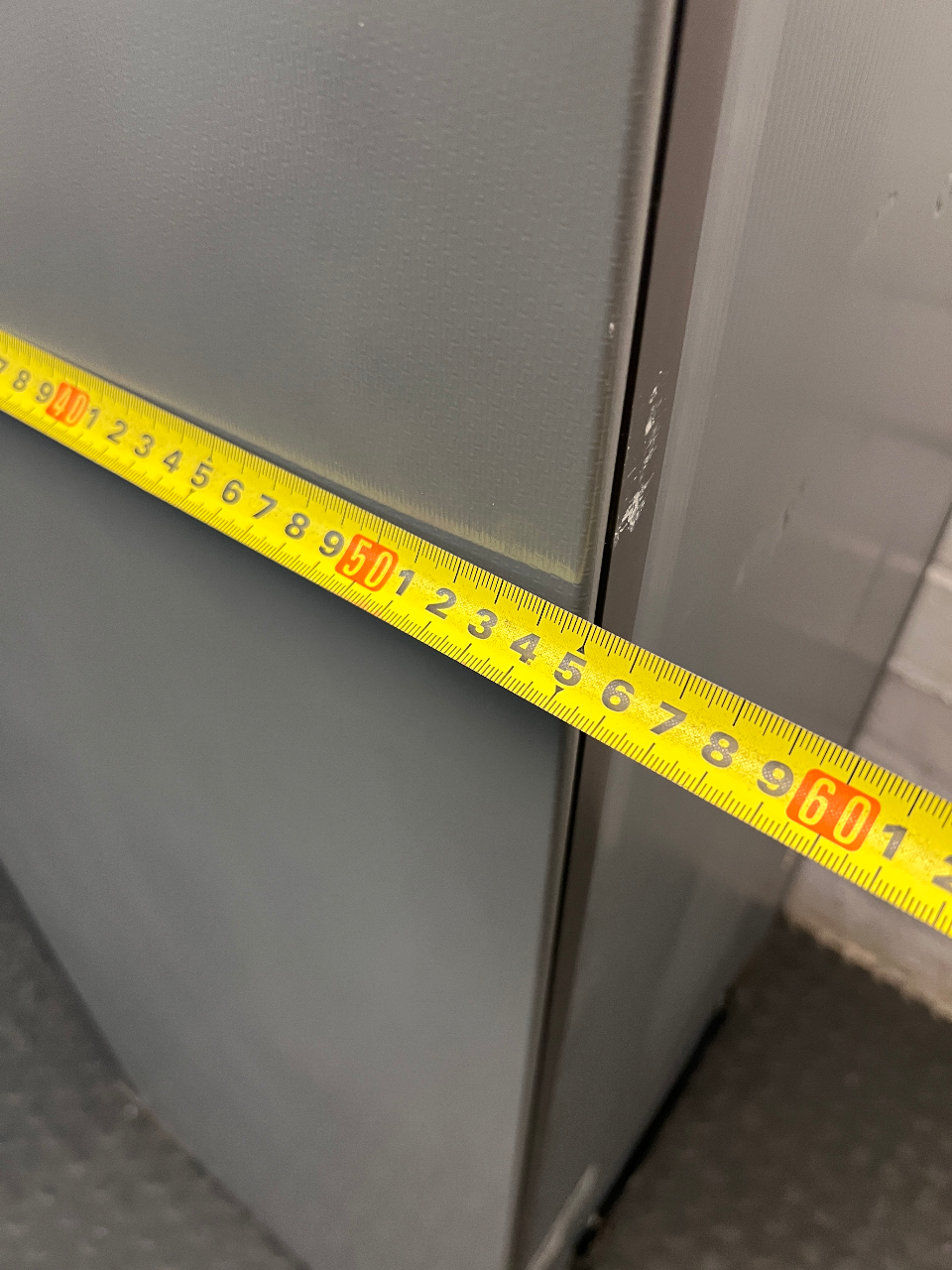 Hisense Silver Fridge Freezer with Water Dispenser — Working Well; Missing Freezer Baskets – width measurement