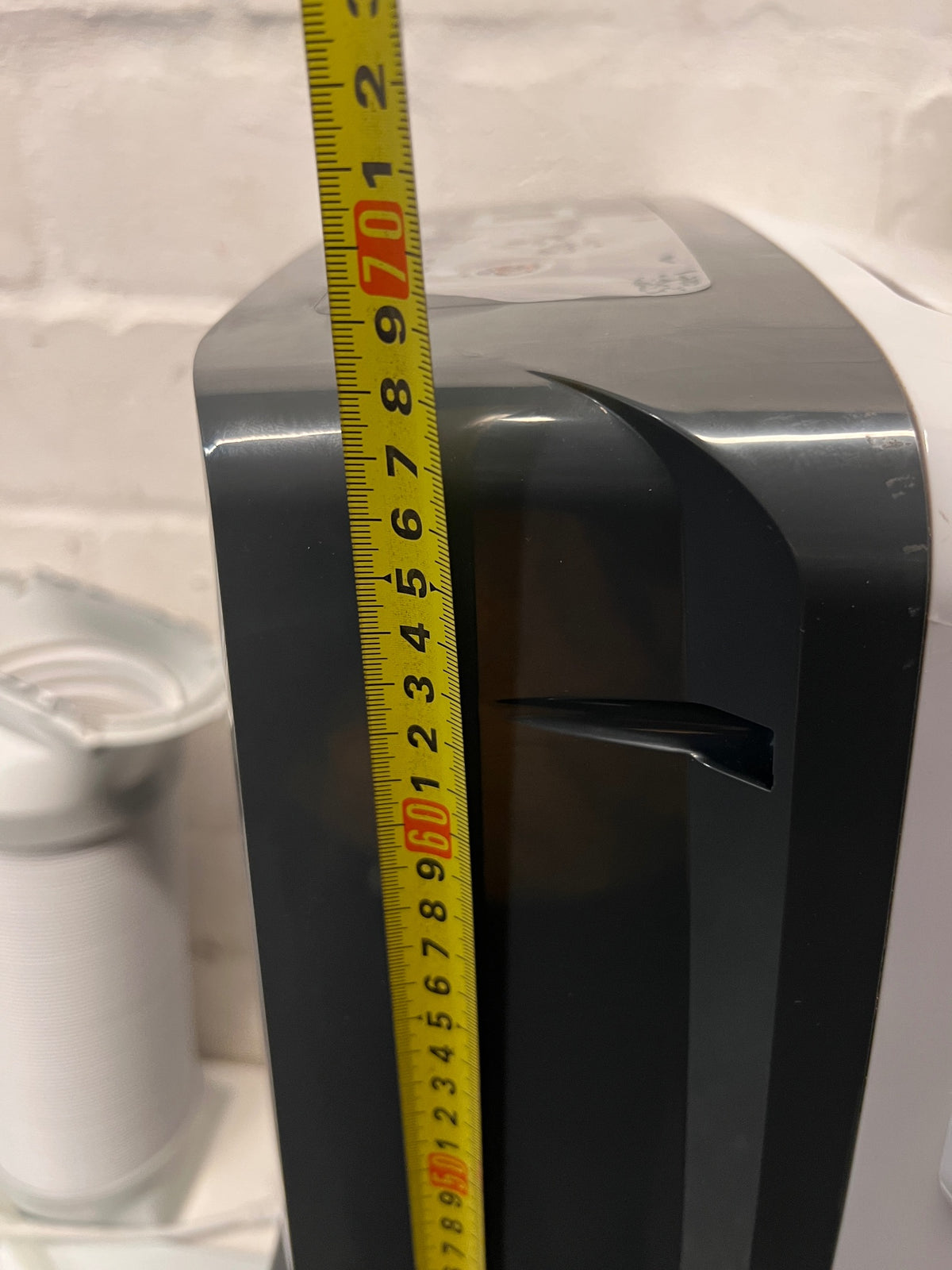White Hisense Portable Air Conditioner with Exhaust Kit — Good Working Order – height measurement