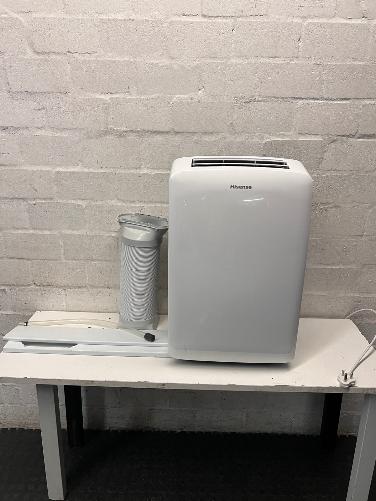 White Hisense Portable Air Conditioner with Exhaust Kit — Good Working Order – main front view