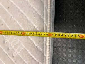 Comfort Solutions Renoir Queen Mattress — Surface Staining on Top Fabric – width measurement