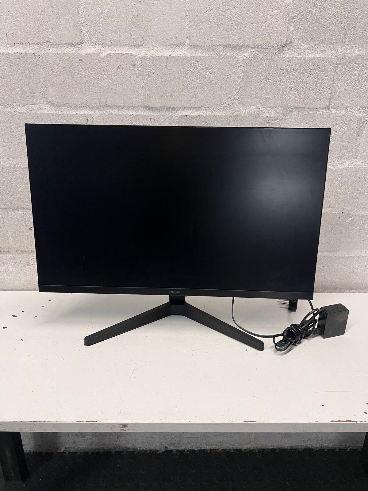 Samsung Widescreen Computer Monitor with V-Stand — Good Working Order – side view