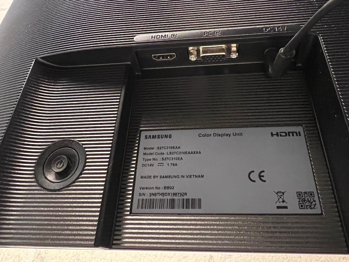 Samsung Widescreen Computer Monitor with V-Stand — Good Working Order – width measurement