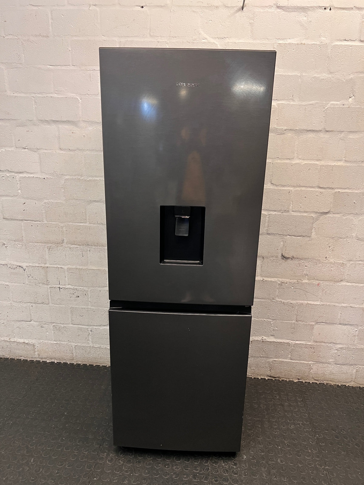 Hisense Grey Fridge Freezer with Water Dispenser — Good Working Order – main front view