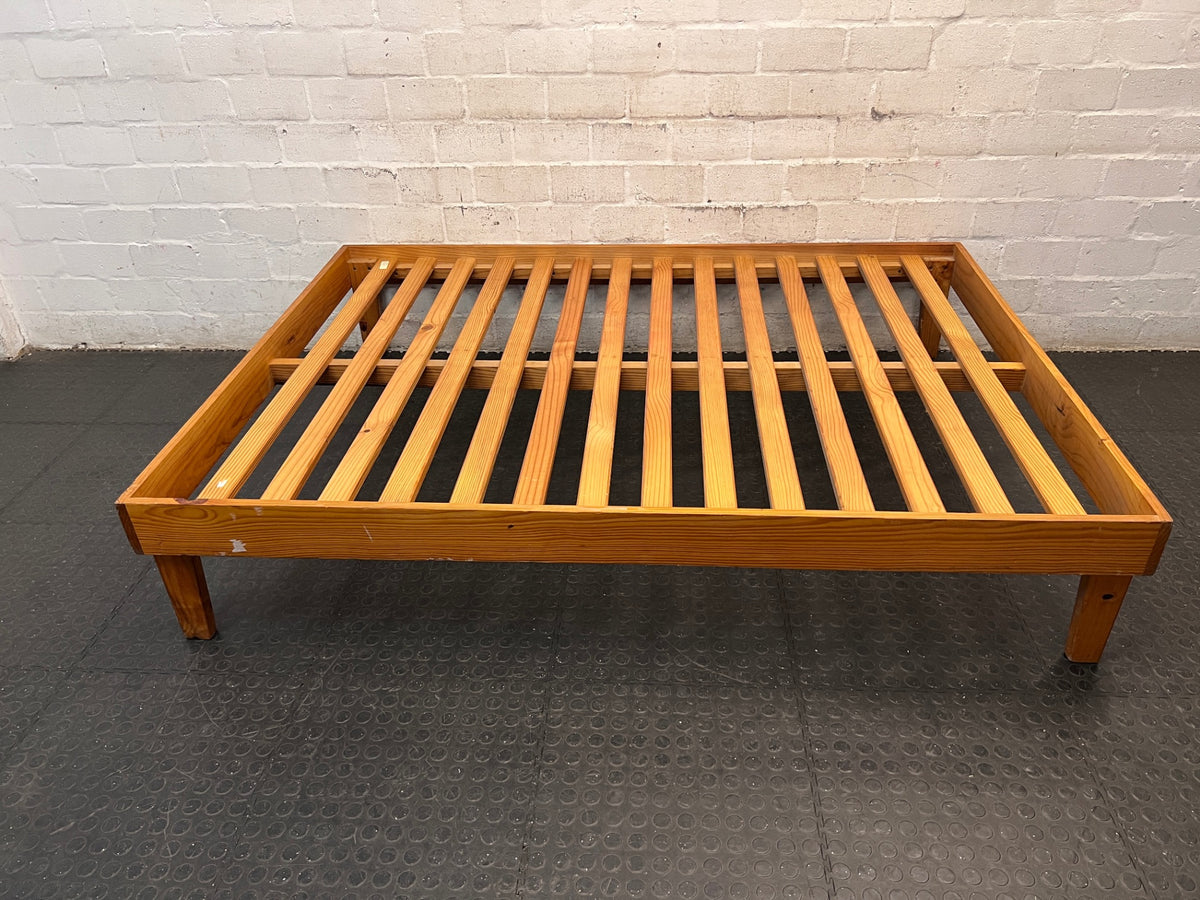 Double Slatted Wooden Bed Frame — Good Working Order – condition detail