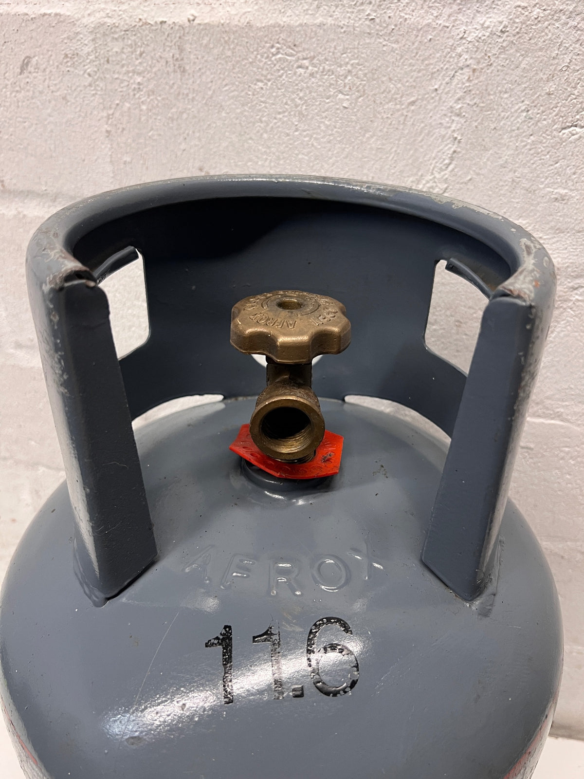 9kg Afrox Handigas LPG Cylinder – back view