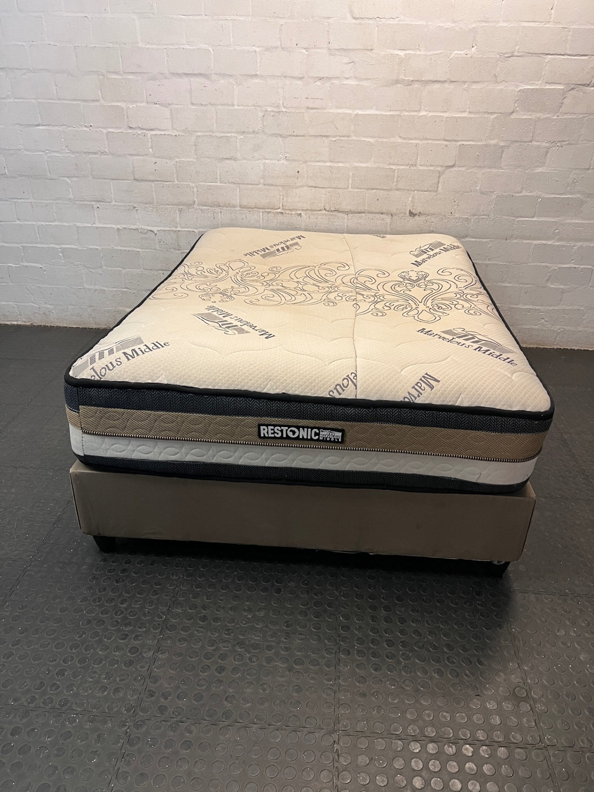 Restonic Marvelous Middle Double Base Set — Fair Condition – main front view