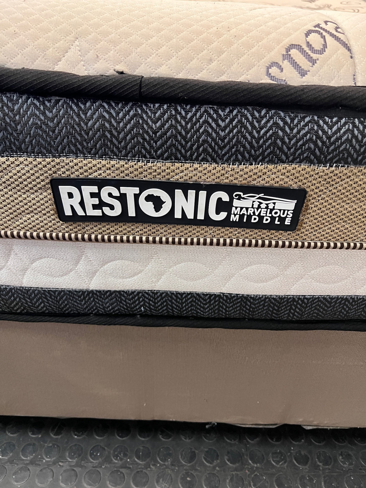 Restonic Marvelous Middle Double Base Set — Fair Condition – side view