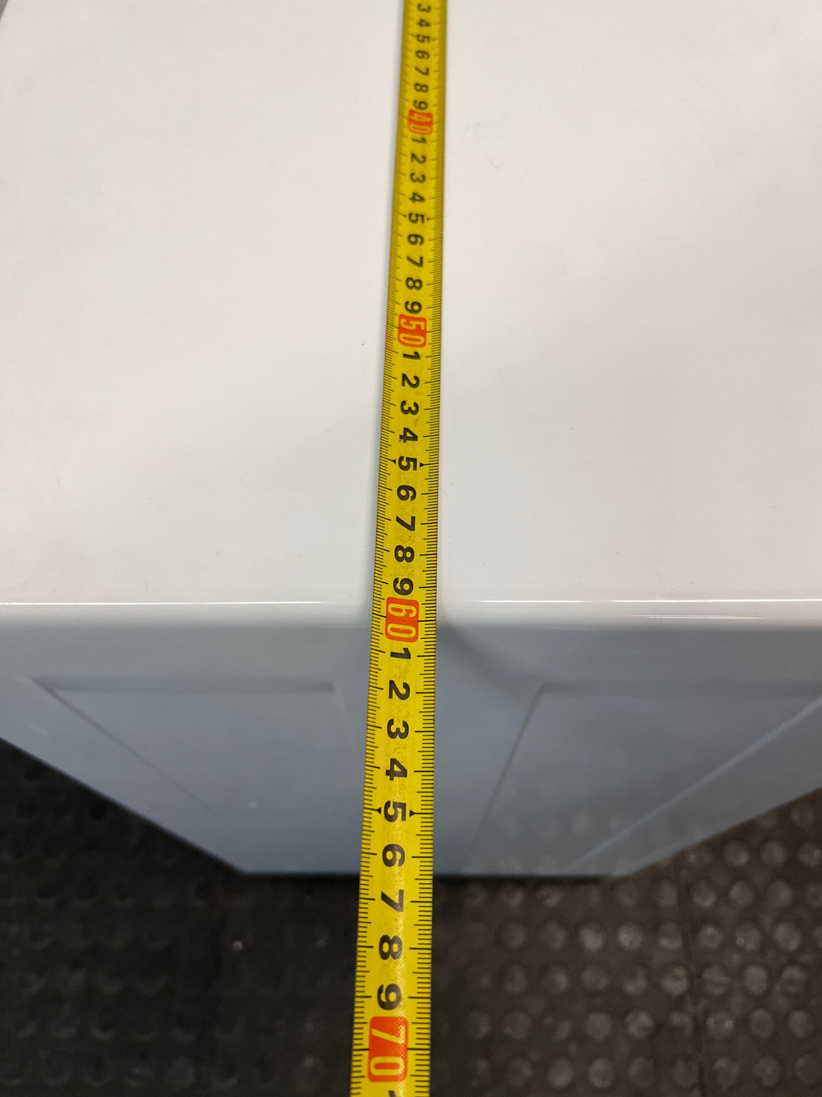 Hitachi White Electric Tumble Dryer — Working Well with General Wear – width measurement