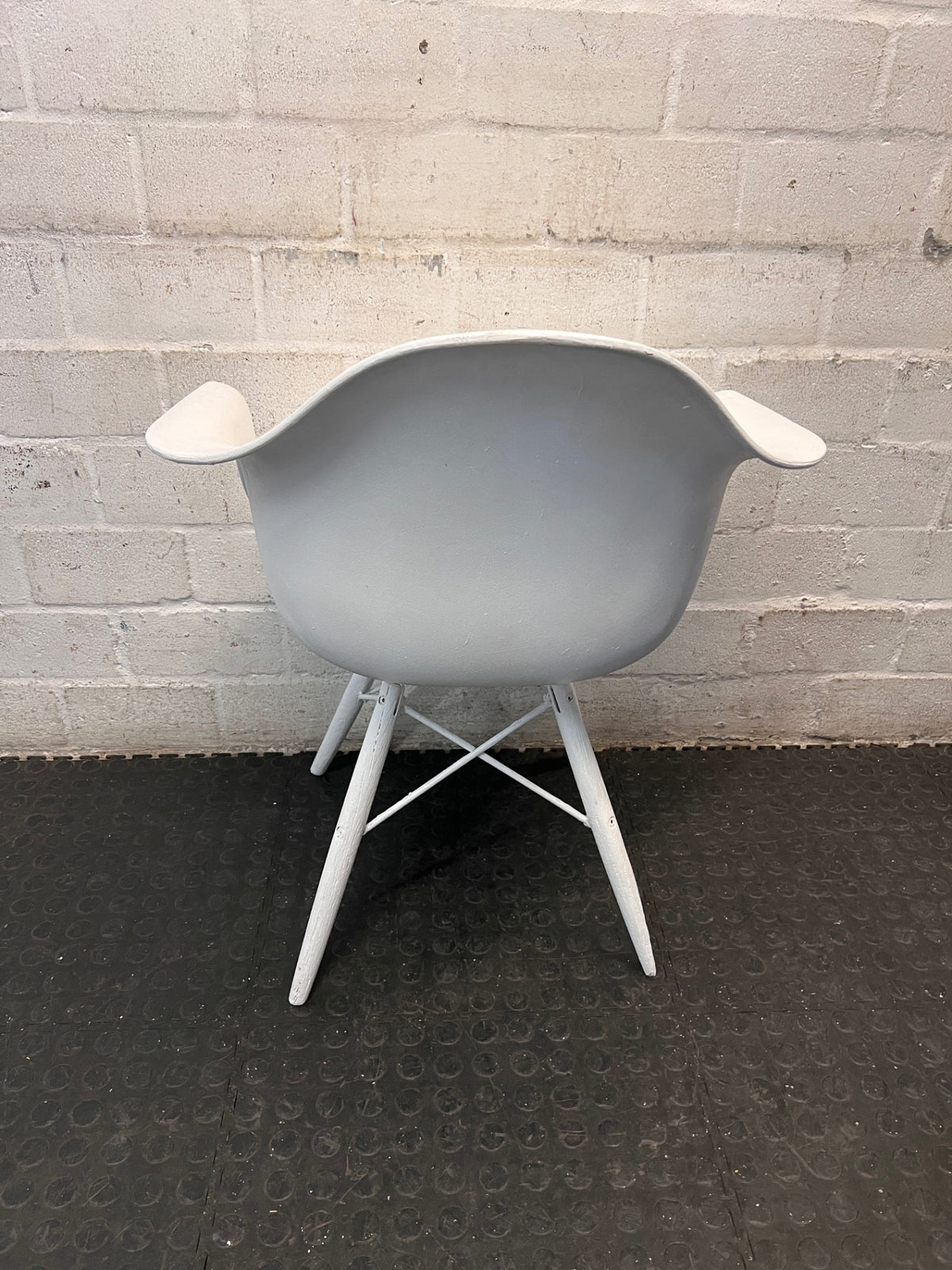 White Moulded Bucket Armchair with Tapered Legs – back view