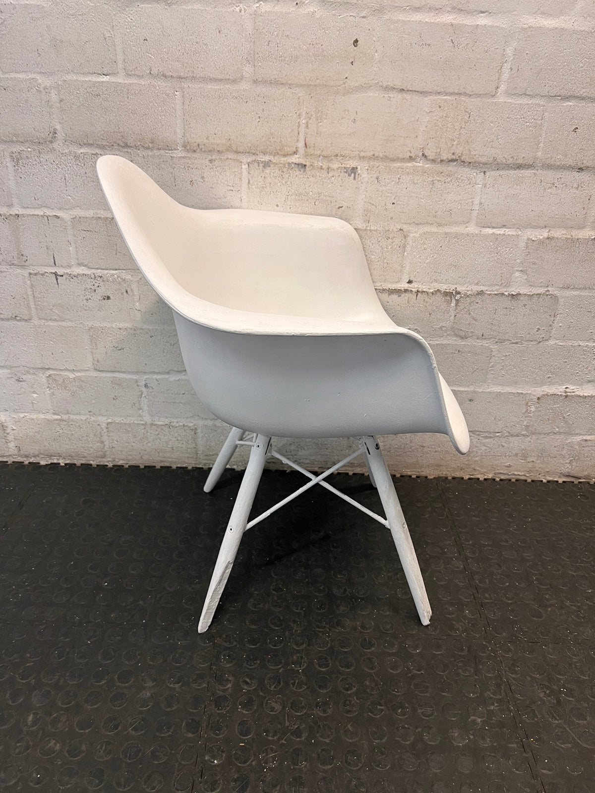 White Moulded Bucket Armchair with Tapered Legs – top view