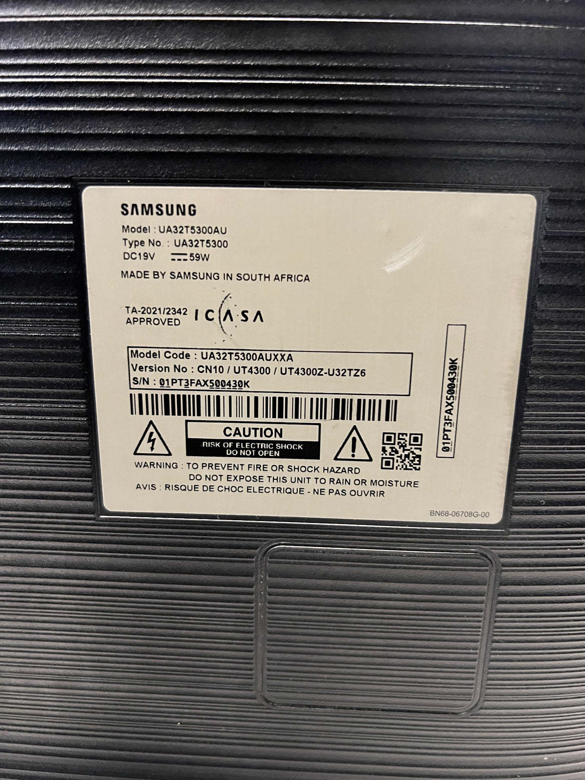 Samsung Flat-Screen Television with Stand — Good Working Order – top view