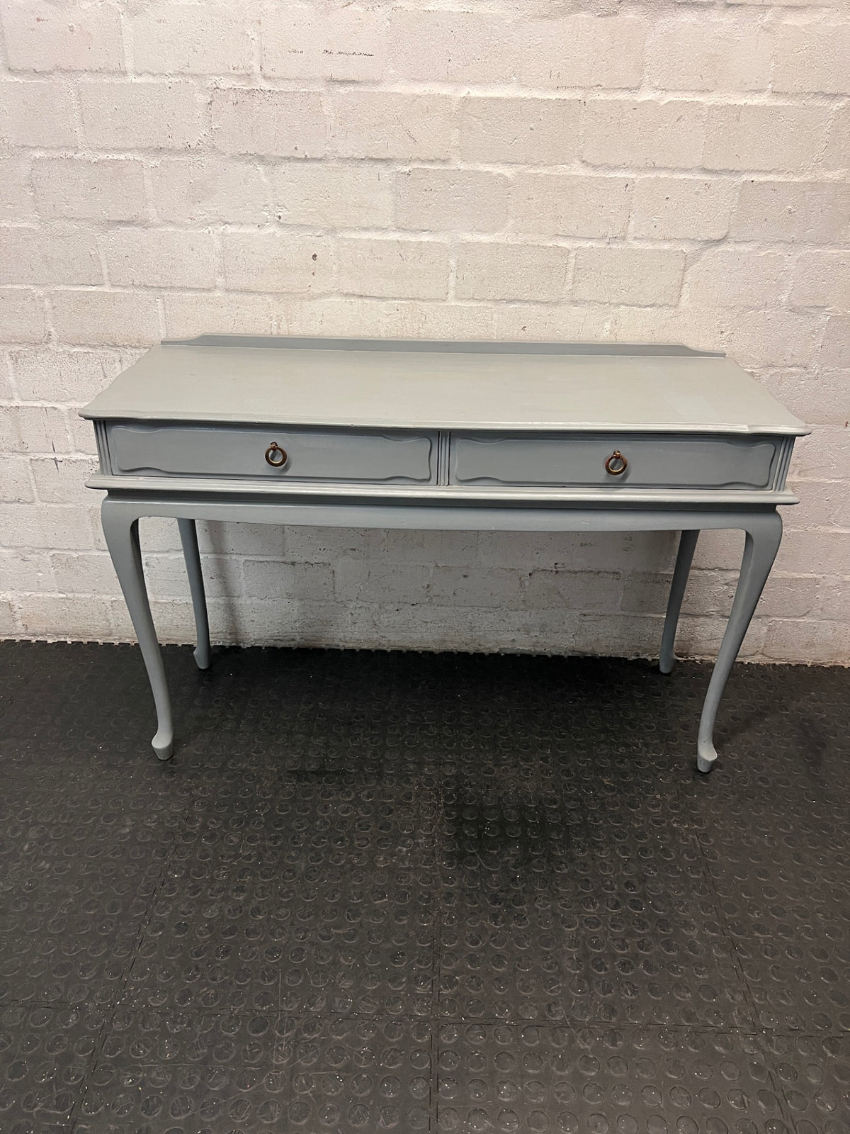 Vintage-Style Grey Dressing Table with Cabriole Legs – main front view