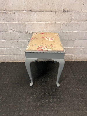 Grey Queen Anne Dressing Stool with Floral Upholstery – condition detail