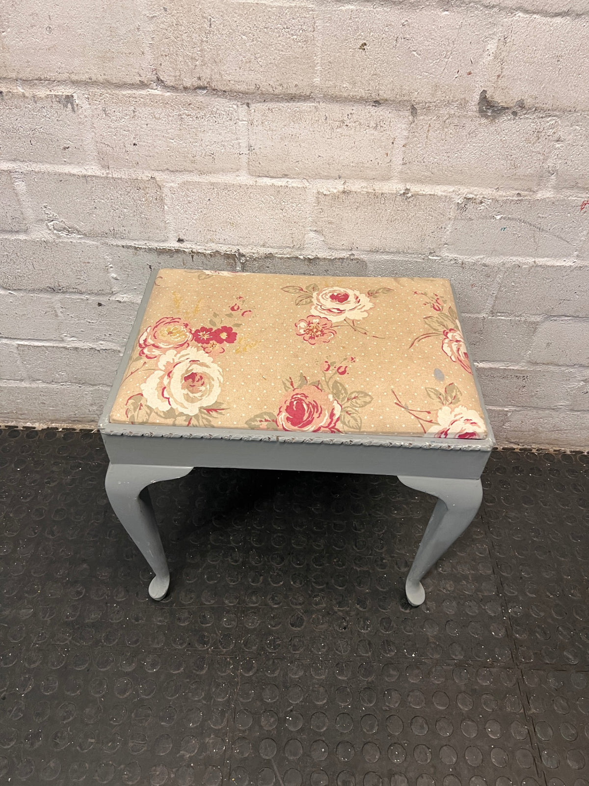 Grey Queen Anne Dressing Stool with Floral Upholstery – side view