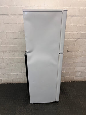 KIC White Top-Mount Fridge Freezer — Missing Compressor Power Cable and Drawers – condition detail