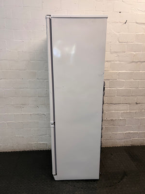 Defy White Upright Fridge-Freezer — Working Fridge with Non-Functional Interior Light – condition detail