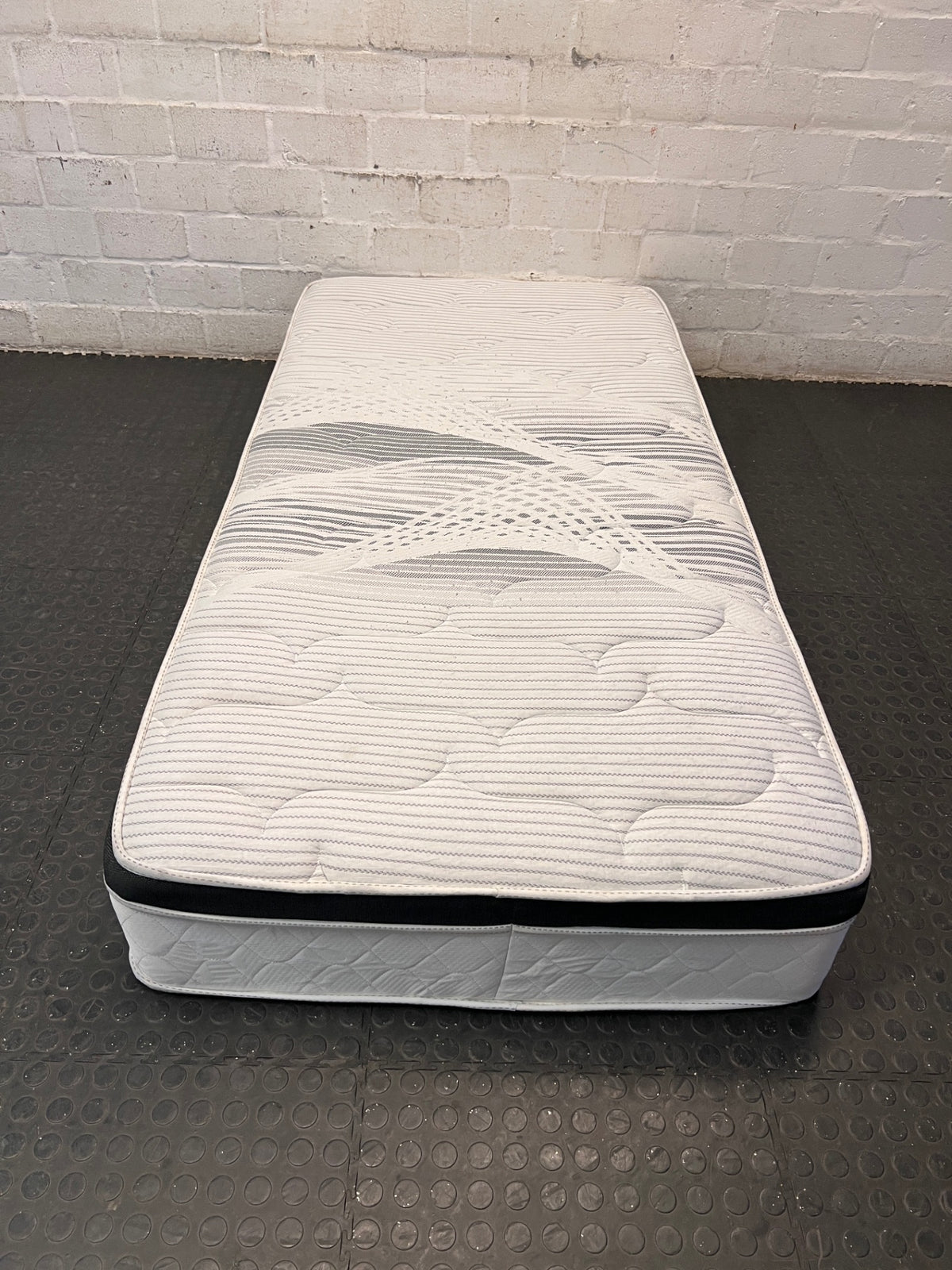 Dynamic Orthopaedic Premium Single Mattress — Very Good Condition – condition detail
