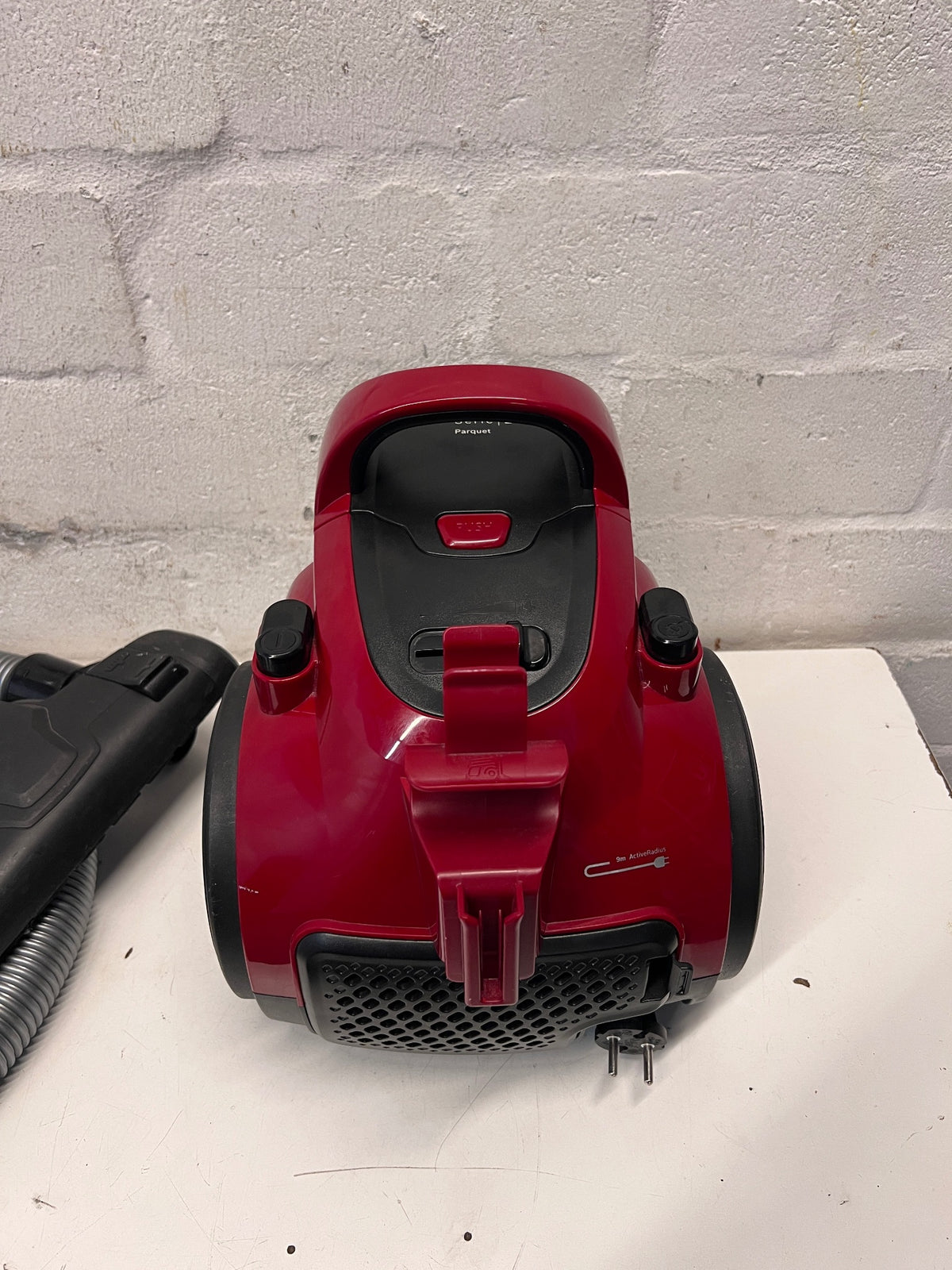 Bosch Seria 2 Red Bagless Canister Vacuum Cleaner — Weak Suction and Low Pressure – back view