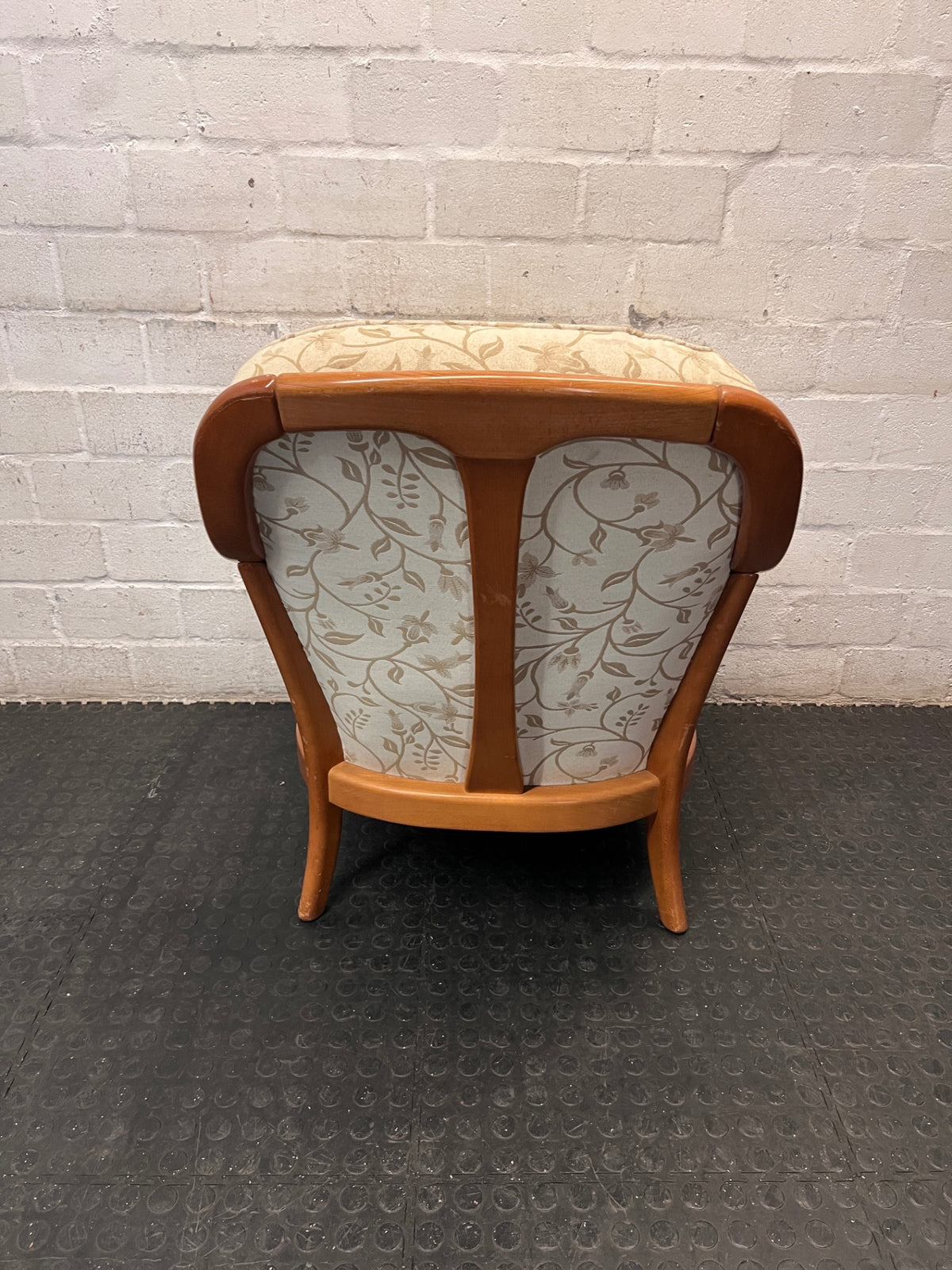 Vintage Floral Upholstered Armchair with Wooden Frame – condition detail