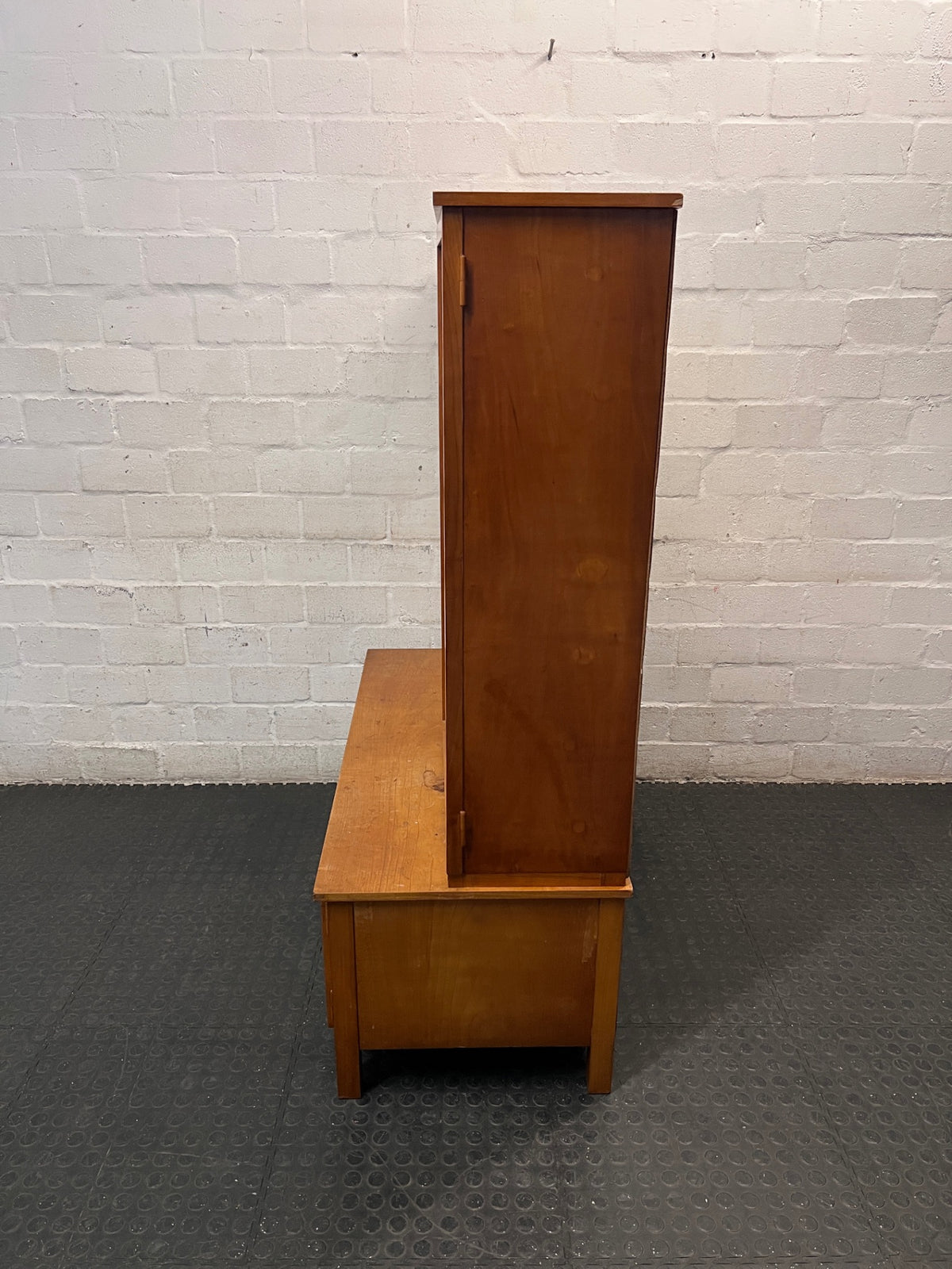 Mid-Century Style Wooden Glass Display Cabinet – condition detail