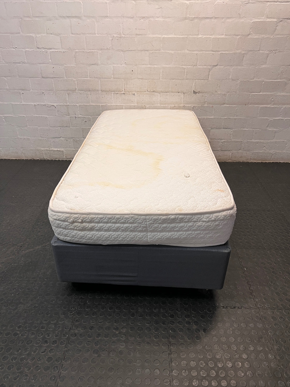 Dunlopillo Single Base Set — Used Condition – back view