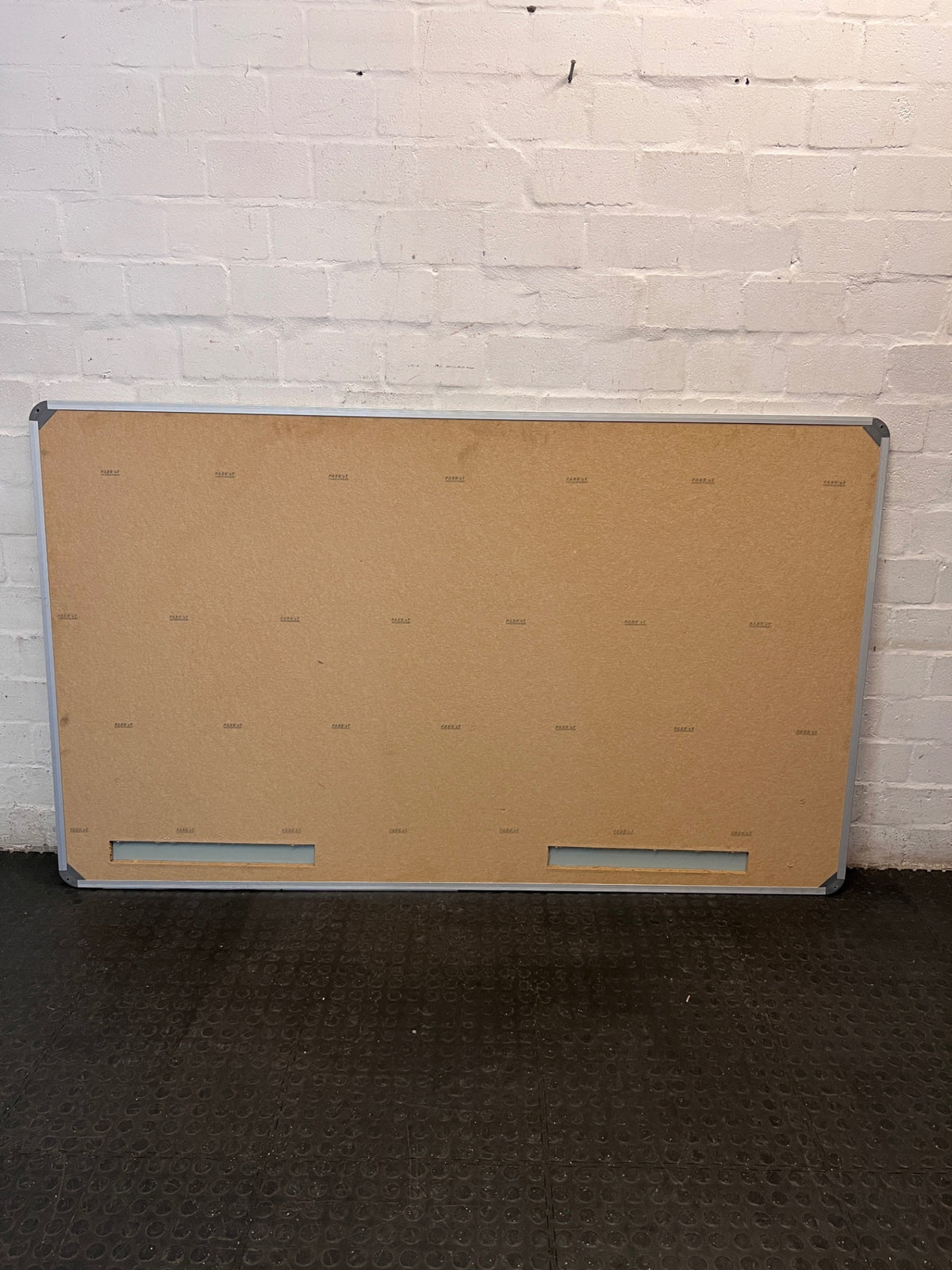 Large Aluminium Frame Wall-Mounted Whiteboard — Good Working Order – condition detail