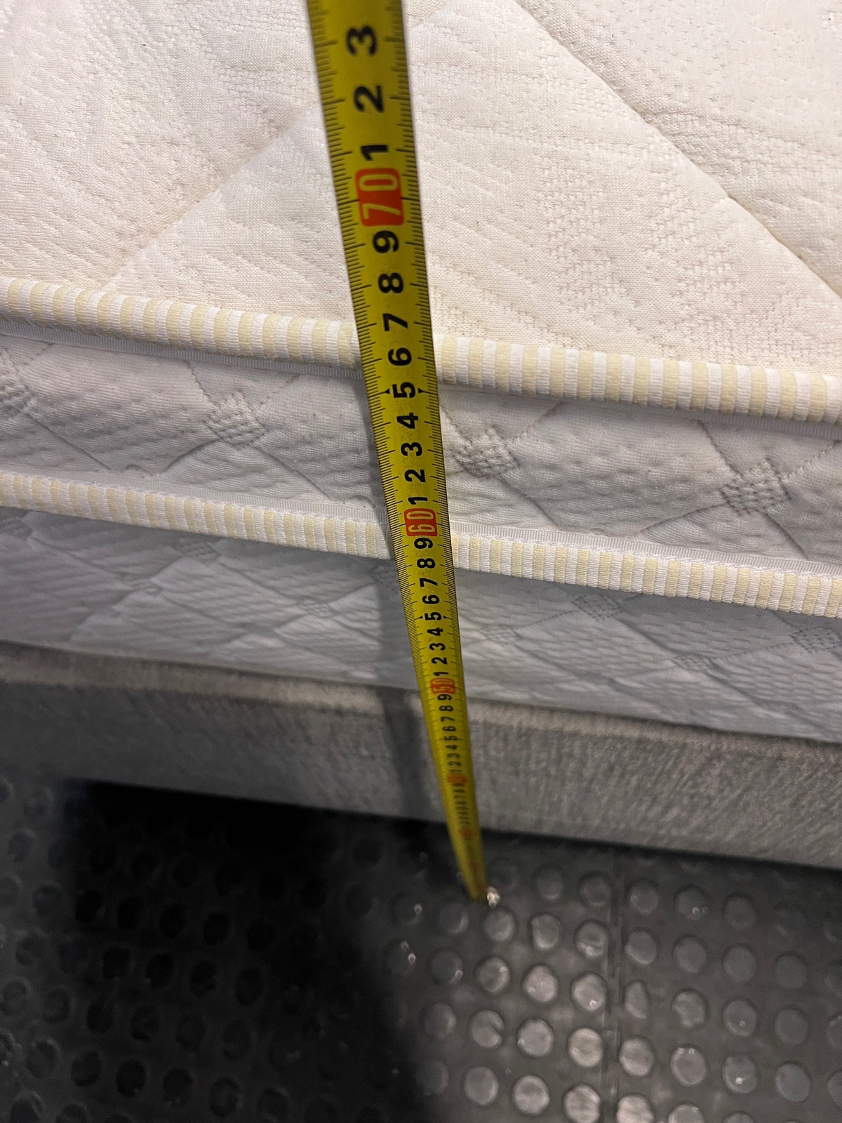 Padley Pocket Plush Queen Extra Length Base Set — Fair Used Condition with Visible Surface Wear – height measurement