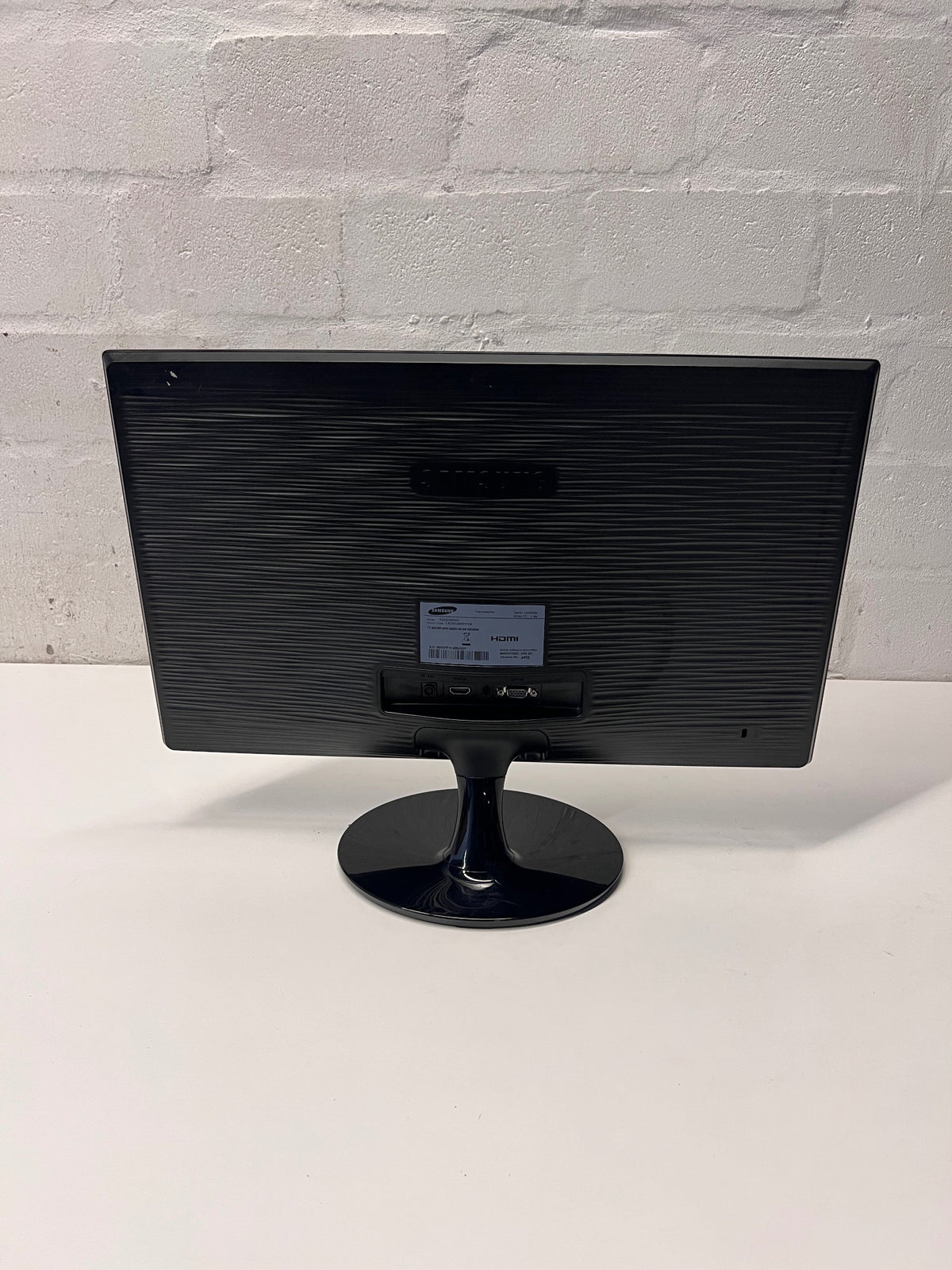 Samsung Glossy Black Computer Monitor — Working Monitor Missing Power Adapter – condition detail