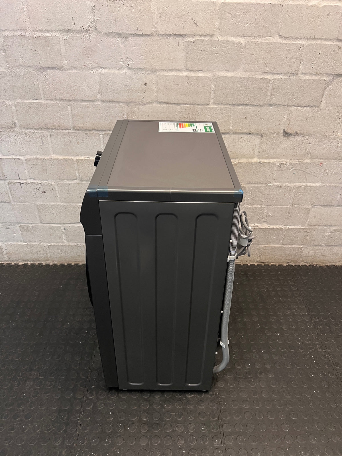 Hisense 7kg Silver Front Loader Washing Machine — Good Working Order – condition detail