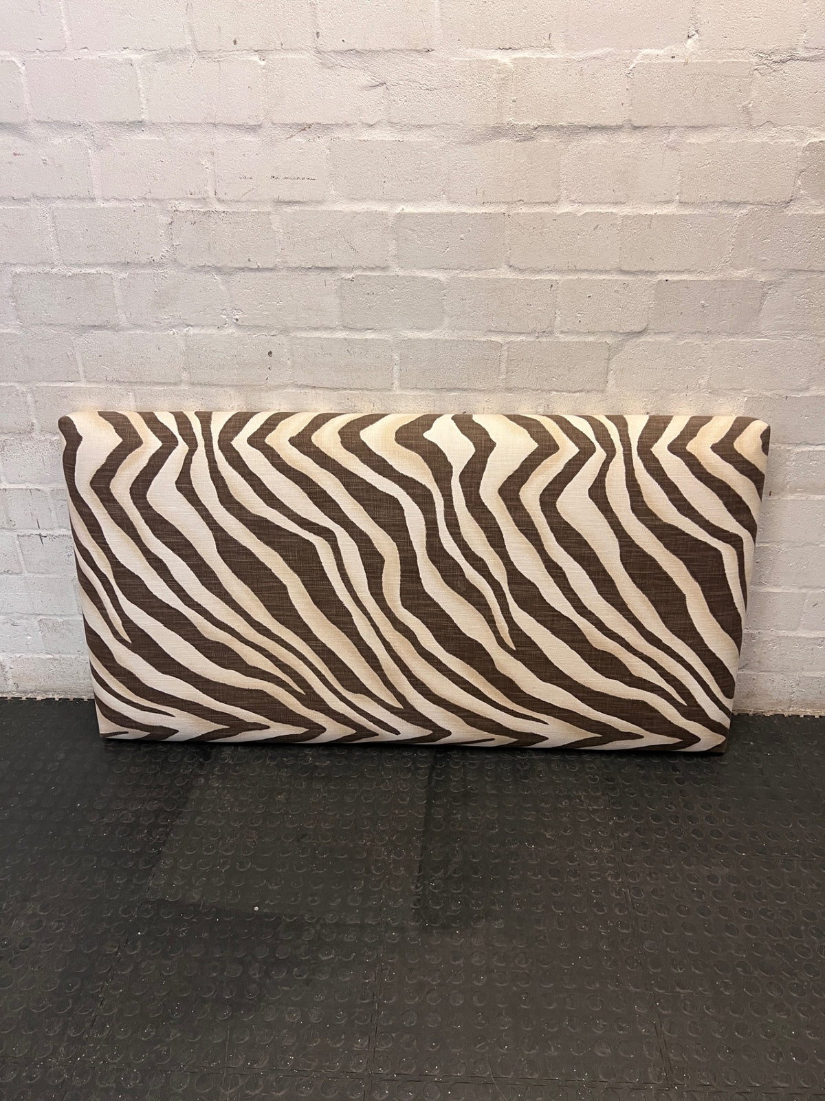 Wunders Furniture Zebra Print Upholstered Headboard — Very Good Upholstered Condition – condition detail