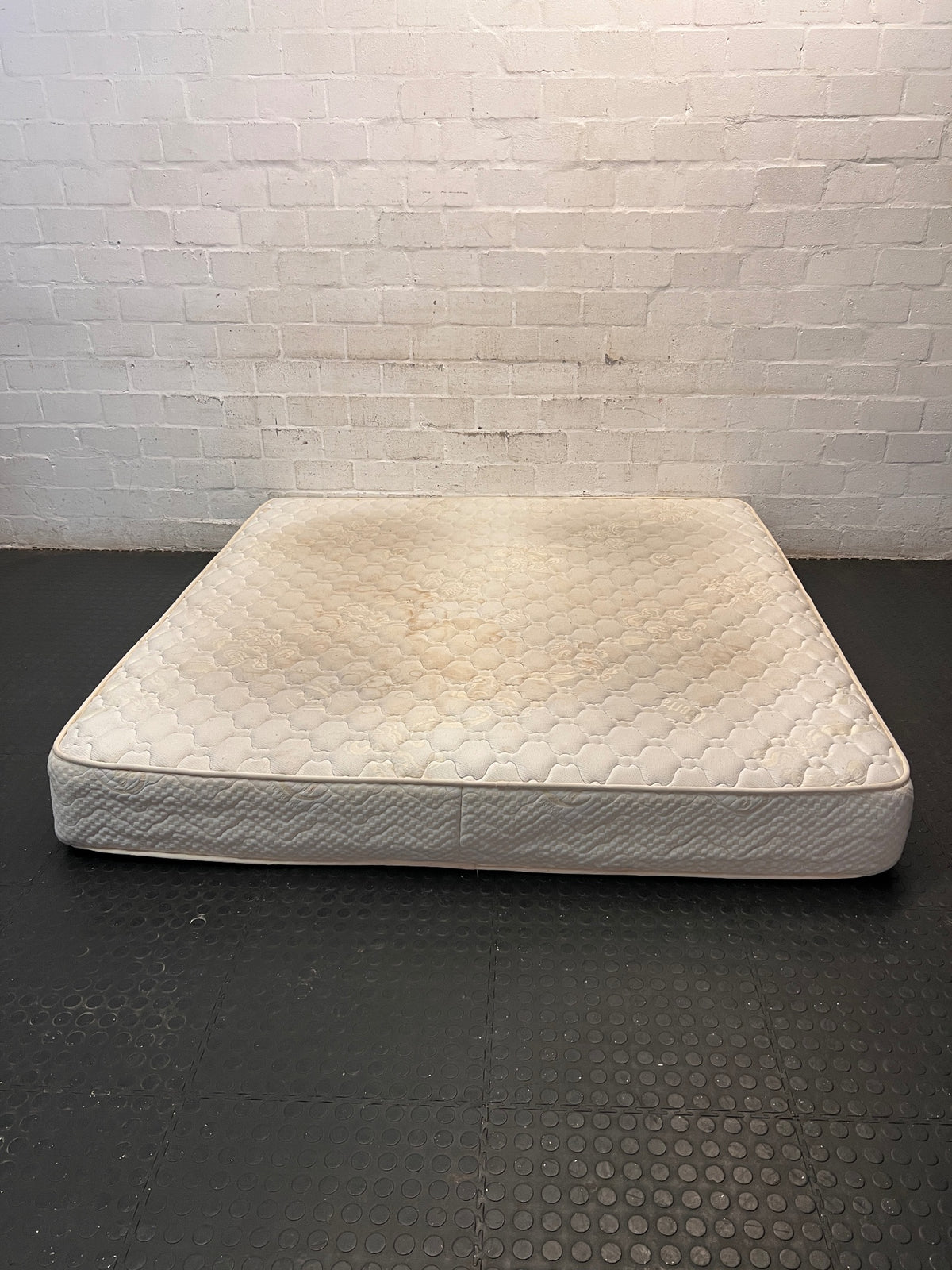 King Serta Sertapedic Brookfield Mattress — Marks and Surface Discolouration – back view