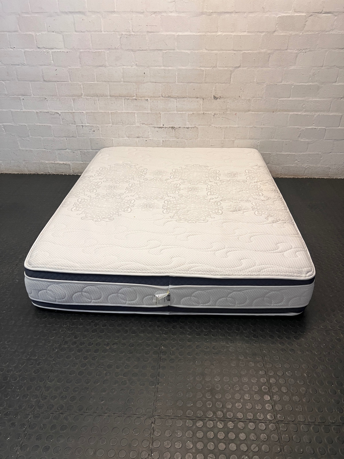 Therapedic Royal Collection Queen Size Mattress — Great Condition Mattress Only – back view