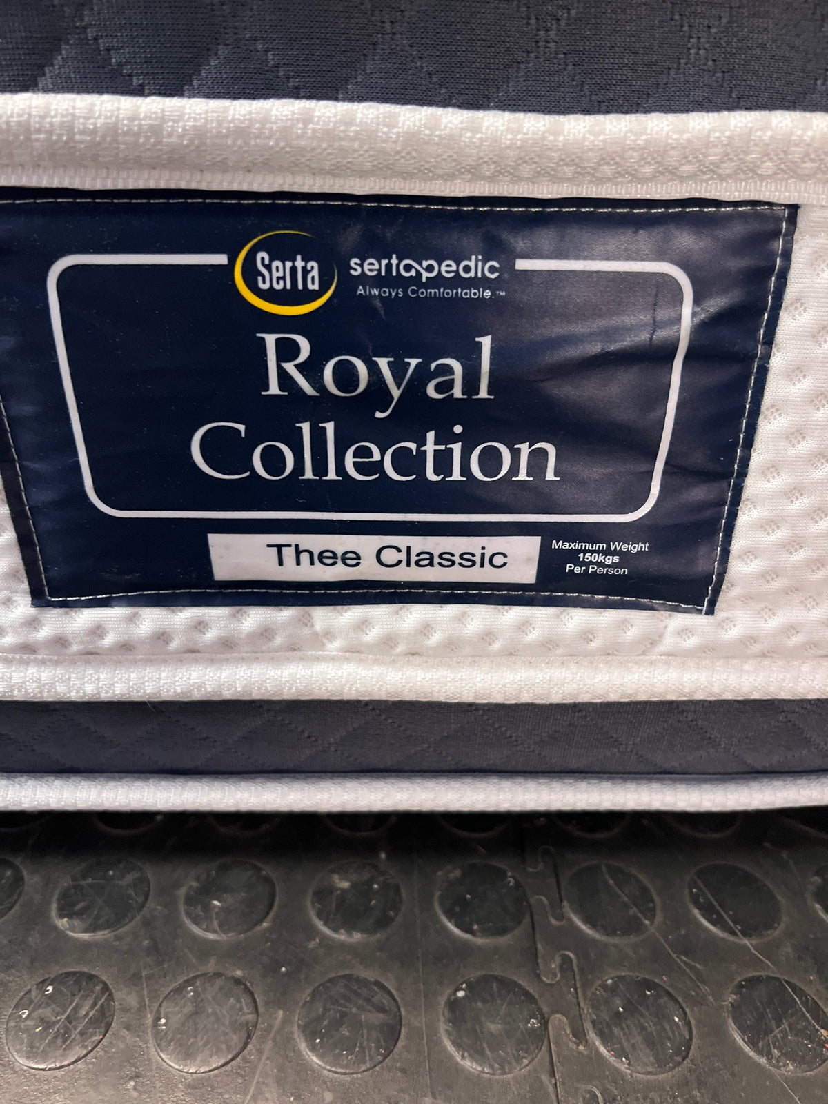 Therapedic Royal Collection Queen Size Mattress — Great Condition Mattress Only – condition detail