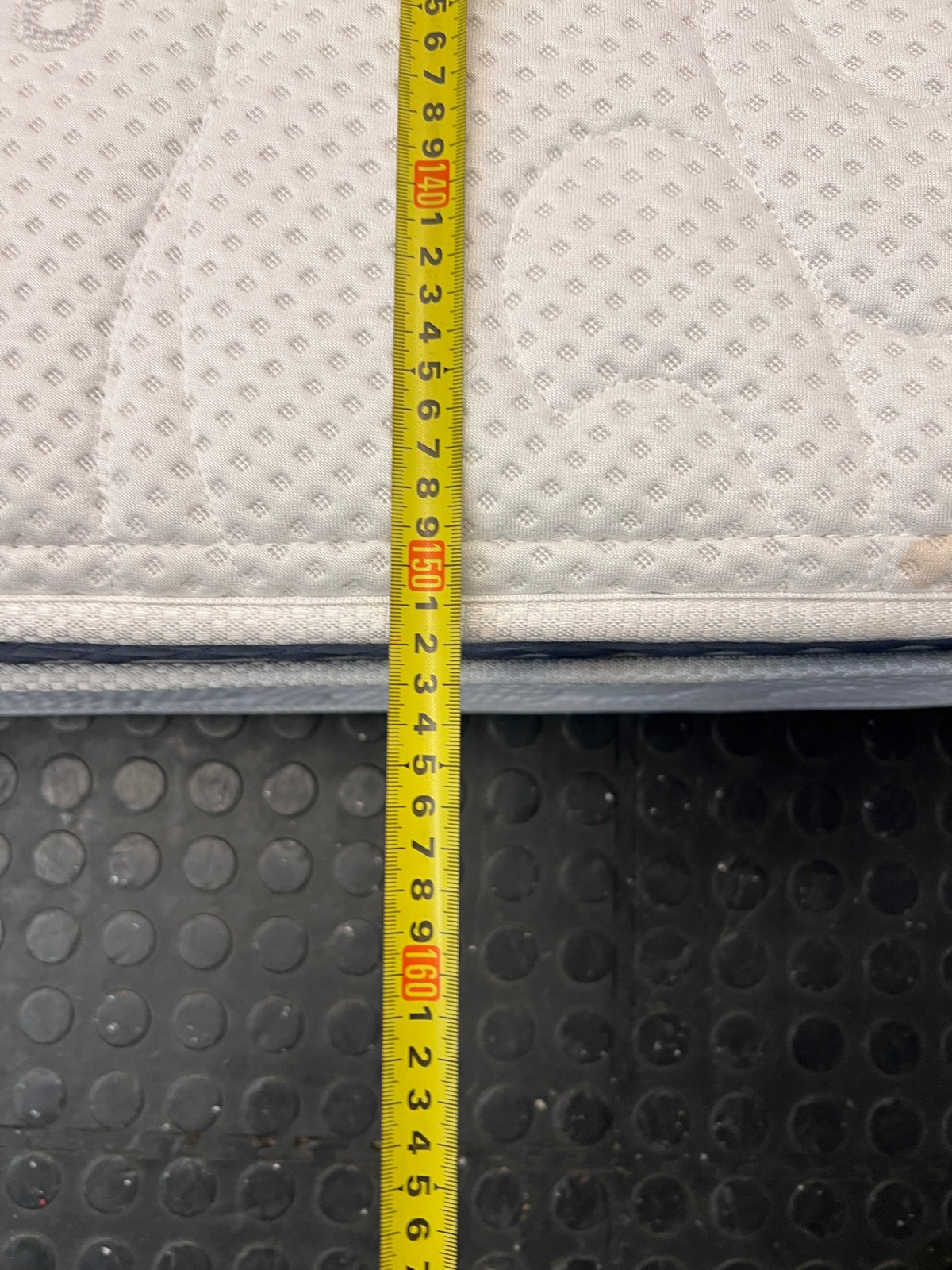 Therapedic Royal Collection Queen Size Mattress — Great Condition Mattress Only – depth measurement